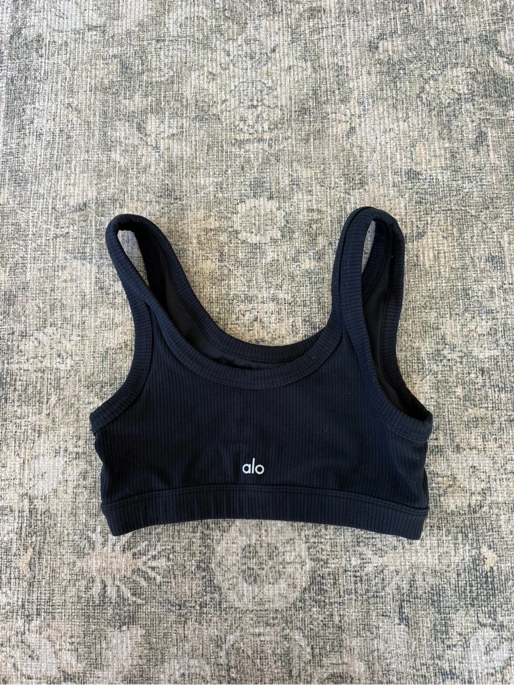 Alo Yoga Wellness Ribbed Scoop Neck Black Sports Bra Medium Athleisure Athletic